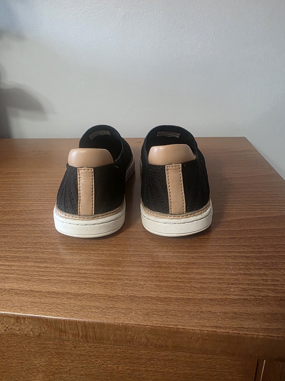 UGG Black Knit Slip-On Loafers with White Platform - Picture 2 of 7